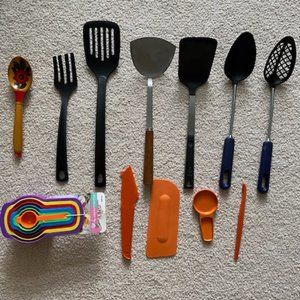 - Bundle of Kitchen tools serving cooking frying long spoons Tupperware items